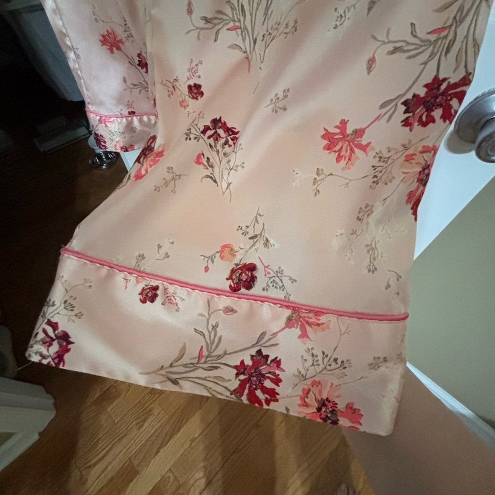 Victoria's Secret Signature Satin Pink Floral Pajama Set Gorgeous - Picture 8 of 9